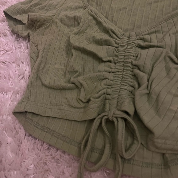 Green Ruched Ribbed Top - Picture 2 of 3
